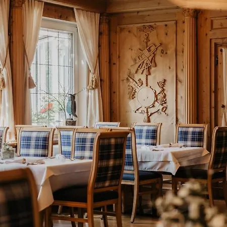 Parkhotel Matrei Szálloda 4*