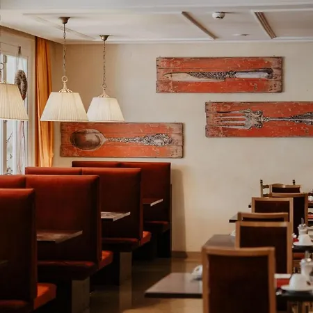 فندق Parkhotel Matrei ماتري ام برينر