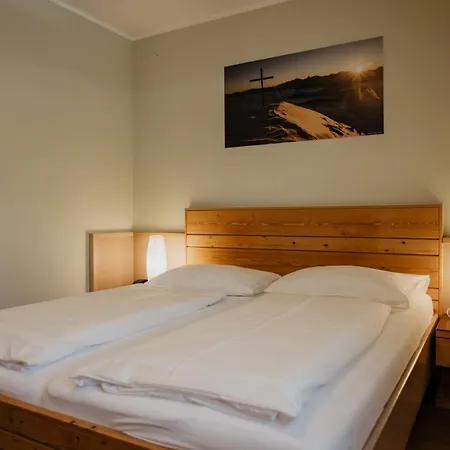 Parkhotel Matrei 호텔